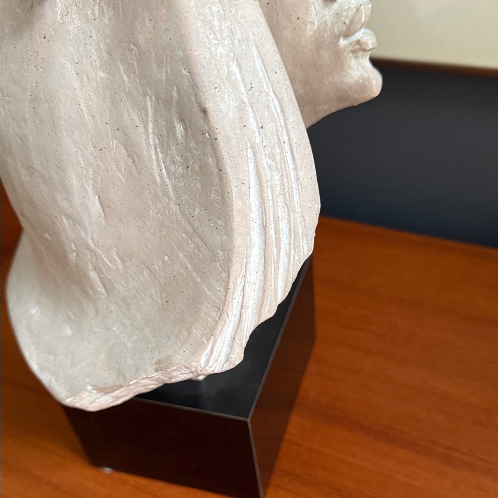 vintage Austin Productions "Stargazer" sculpture by artist David Fisher - Picture 8 of 10